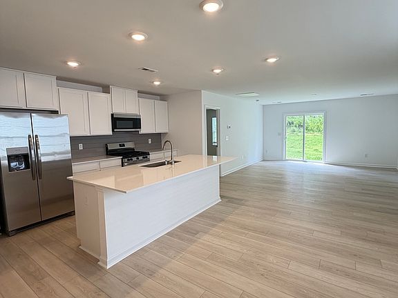 3rd image of 403 Assata Ln