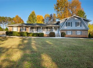 2857 Fontainebleau Dr, Dunwoody, GA 30360
