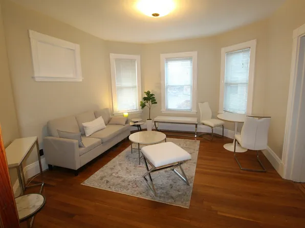 8 Douglass St #2F, Cambridge, MA 02139