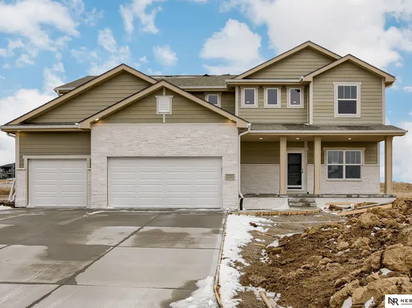 17101 Sarah St, Bennington, NE 68007