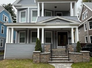 130 Hubinger St #1, New Haven, CT 06511