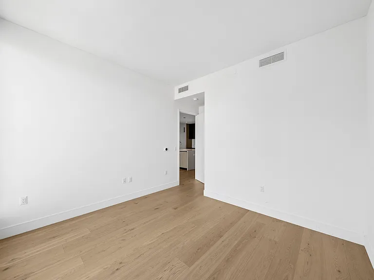 312 W 43rd St #32G — Photo 10