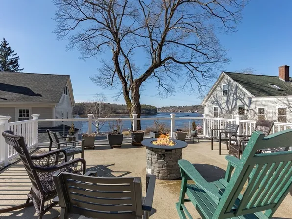 464 Main St, Amesbury, MA 01913