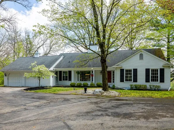 3965 W Loch Alpine Dr, Ann Arbor, MI 48103