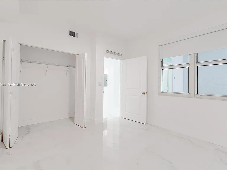 7914 Harbor Island Dr #106 — Photo 15