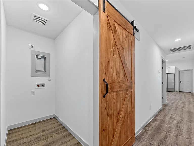 2107 Church St #A — Photo 15