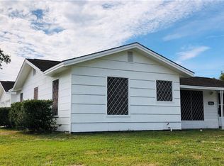 1501 Bowie Dr, Victoria, TX 77901