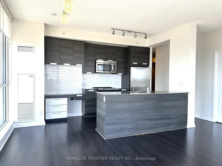 55 Eglinton Ave W #1607 — Photo 8