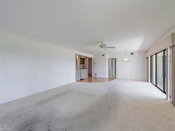 3rd image of 1025 Wildwood Ln