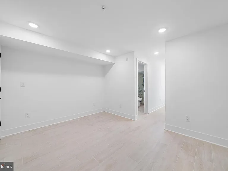 1216 N 28th St #1 — Photo 29