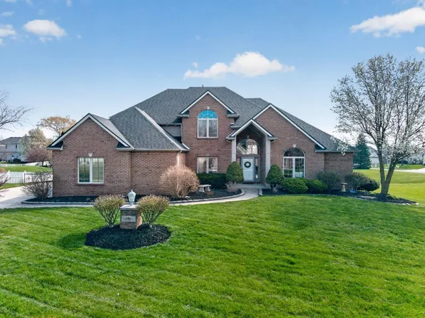 12516 Golden Harvest Dr, Fort Wayne, IN 46845