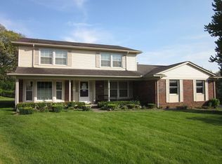 511 Fieldstone Dr, Rochester Hills, MI 48309