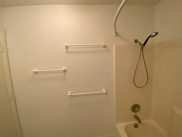 bathroom wall hangers