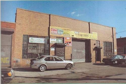 1st image of 837 E 52nd St