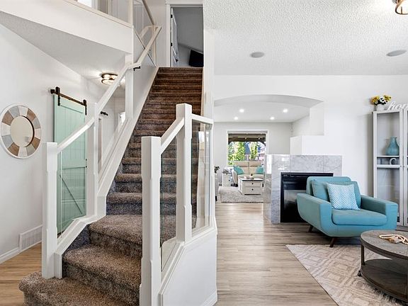 5th image of 212 SE Willowmere Close