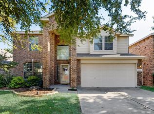 5920 Crestview Dr, Grand Prairie, TX 75052