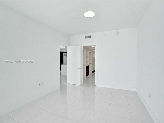 4th image of 900 Biscayne Blvd APT 1808