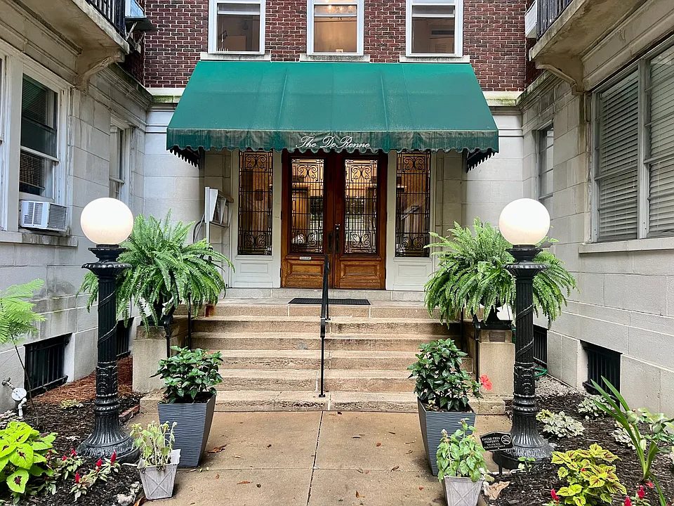 24 E Liberty St #61