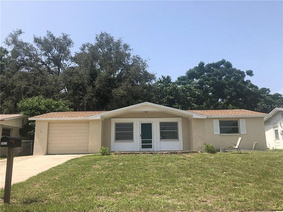 1st image of 3823 Woodcock Dr