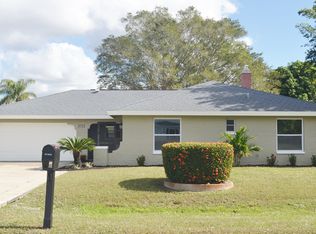 3753 SE Santa Barbara Pl, Cape Coral, FL 33904