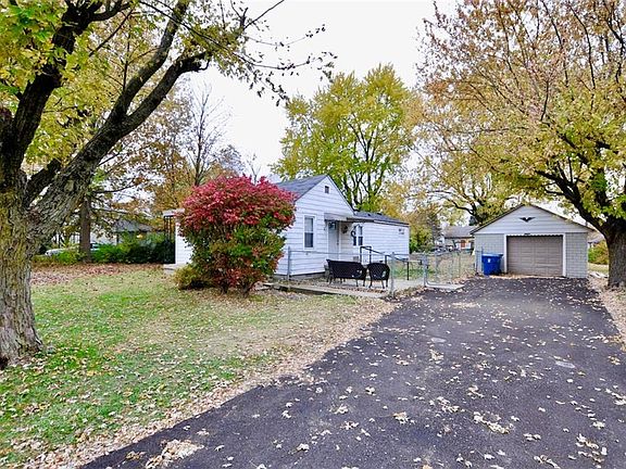 3rd image of 1528 Bailey Dr