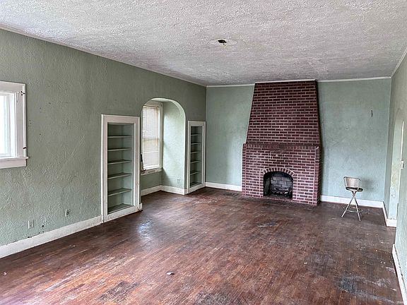 3rd image of 502 N Jefferson St