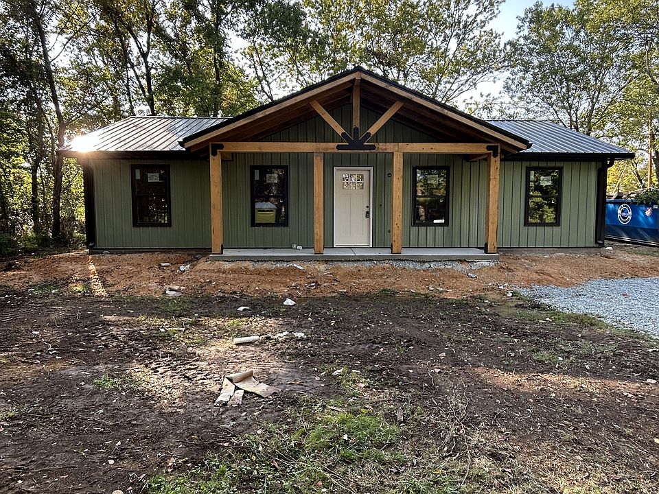 1st image of 464 Grover Dr