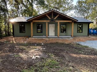 464 Grover Dr, Hohenwald, TN 38462