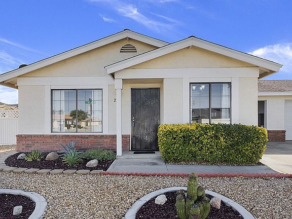 2nd image of 27411 Hacienda Dr