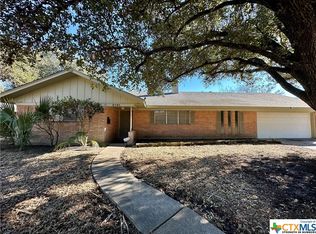 2701 Bon Aire Ave, Victoria, TX 77901