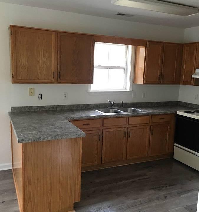 2nd image of 4104 Cherry Ave
