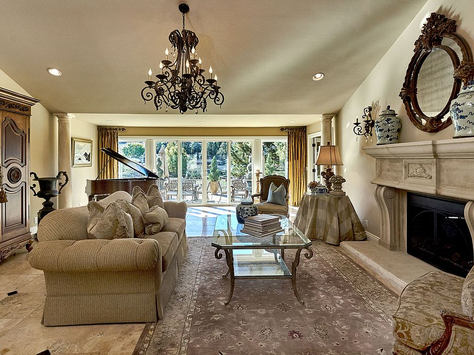 1st image of 6933 Castlerock Dr