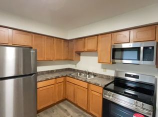 1003 W Sunset Dr, Waukesha, WI 53189