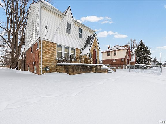 4th image of 19338 Teppert St