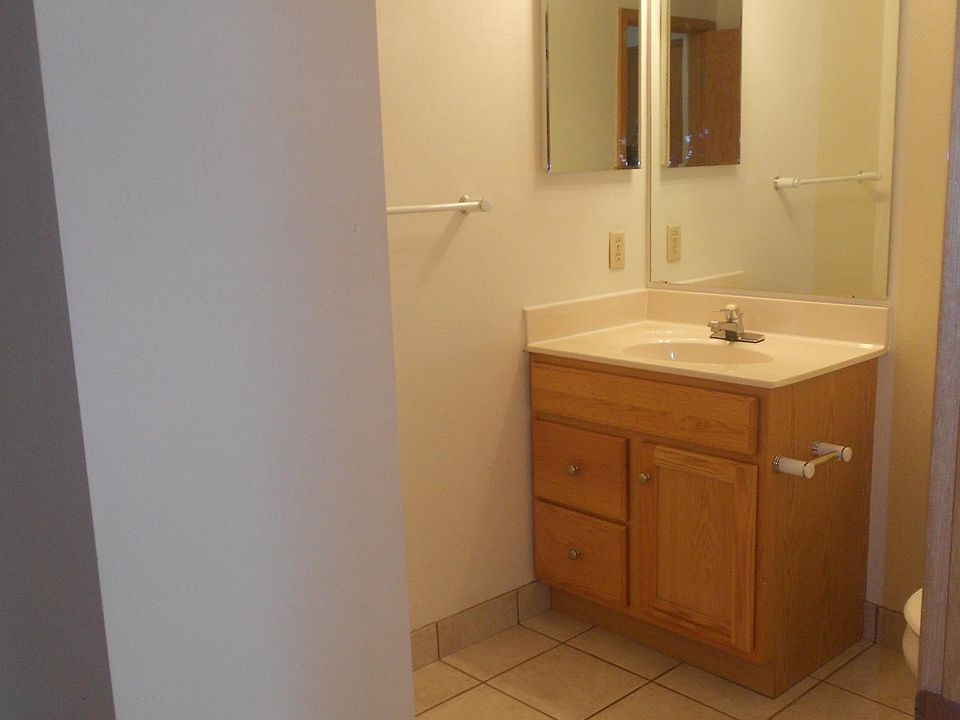2nd image of 21 N Butler St APT 208