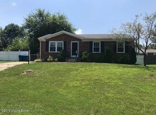 1613 McGuire Ct, La Grange, KY 40031