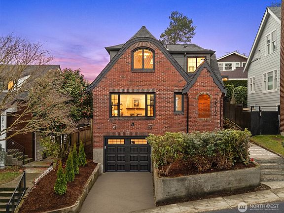 2nd image of 2512 Nob Hill Avenue N