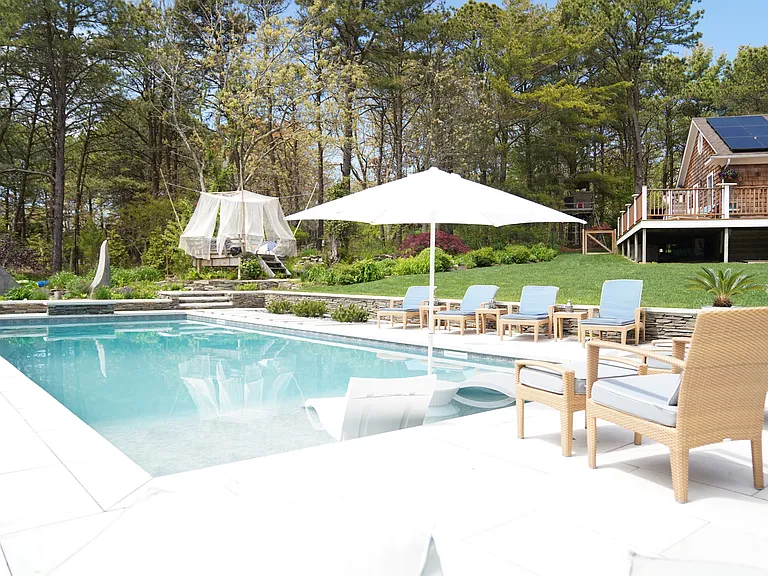 565 Montauk Hwy — Photo 23
