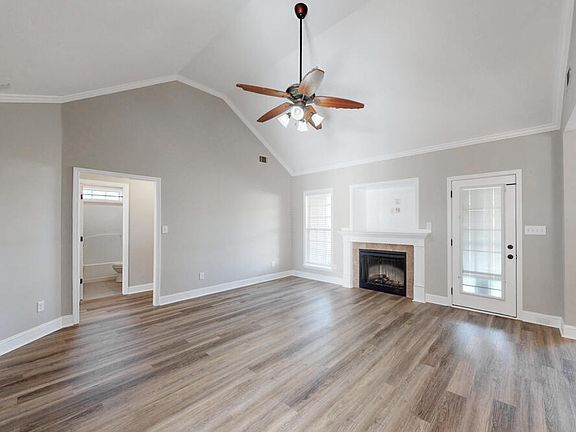 4th image of 3245 Camden Way
