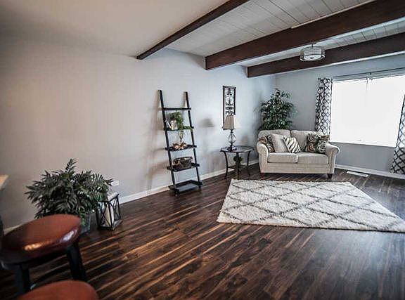 3rd image of 2047 Westview Ln