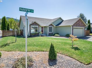 2568 Parkway Ave, Sutherlin, OR