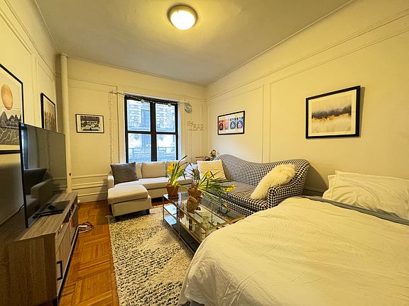 2nd image of 515 W 113th St Unit 1F