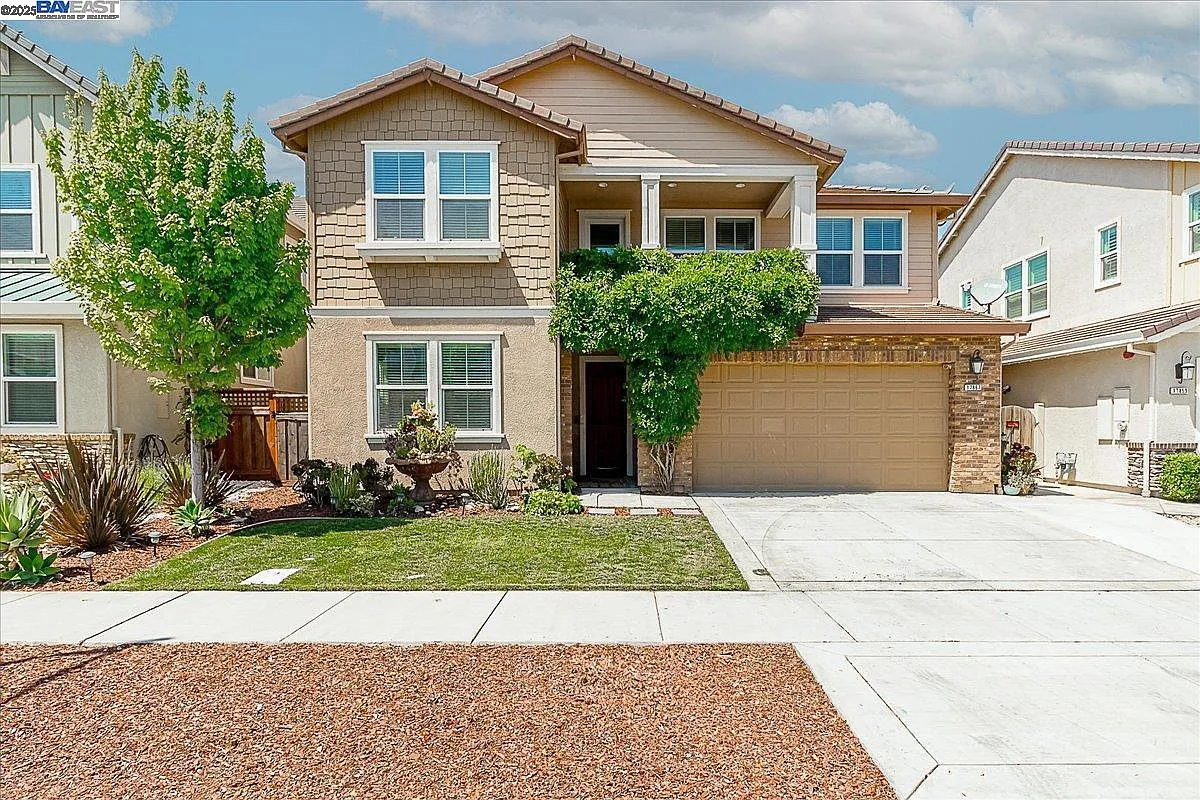 17867 Leto Way photo 1