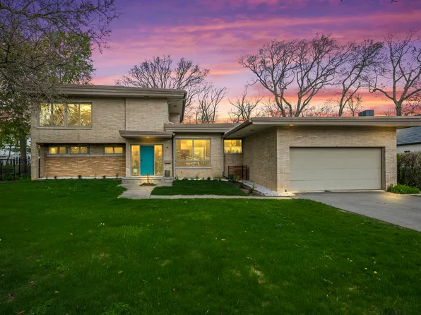 87 Ravinoaks Ln, Highland Park, IL 60035
