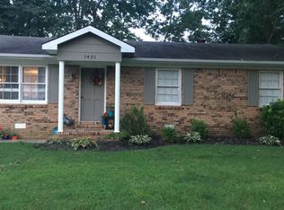 1421 Valleywood Dr, Paris, TN 38242