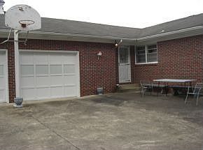 1st image of 1605 W Lakeview Dr