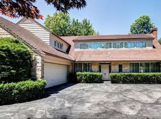 3016 E Belvoir Oval, Shaker Heights, OH 44122