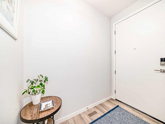 2nd image of 24 W Royston Rise NW