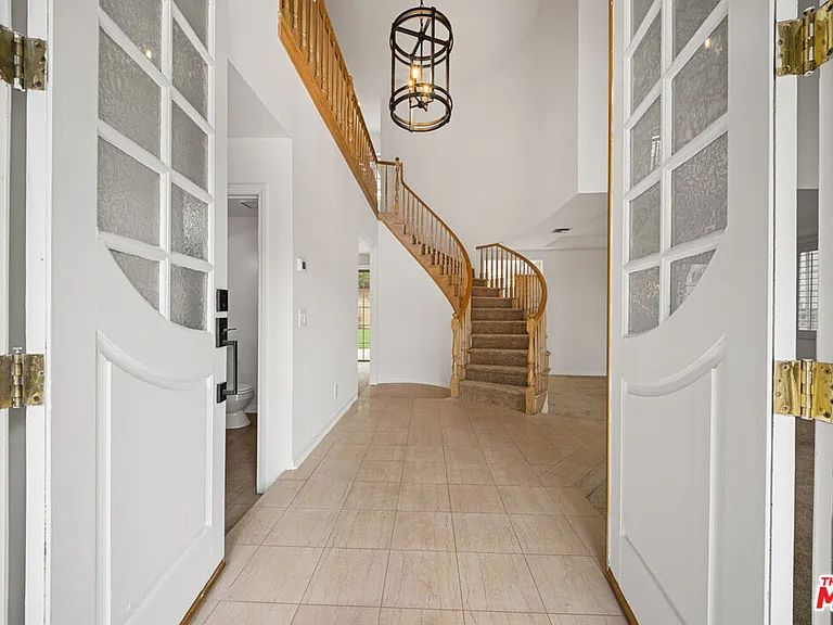 4144 Colfax Ave — Photo 52