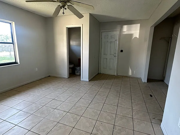 853 Edith Ave — Photo 4